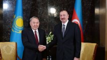 Nazarbayev İlham Əliyevi təbrik etdi