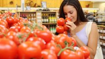 Pomidor yeyənlərə XƏBƏRDARLIQ: Bu xəstəliyin inkişafına səbəb ola bilər