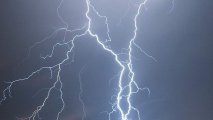 В Чехии при ударе молнии пострадали 15 человек