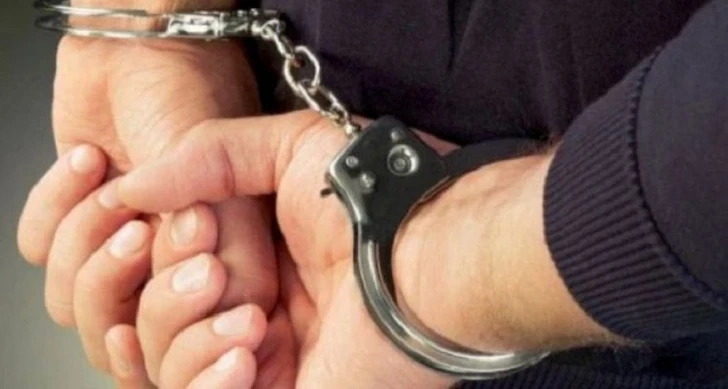 В Мингячевире задержан вооруженный мужчина-ФОТО
