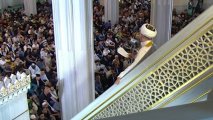 Десятки тысяч верующих на праздничном намазе в Москве-(видео)
