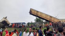 В Индии в результате столкновения двух поездов погибли 15 человек