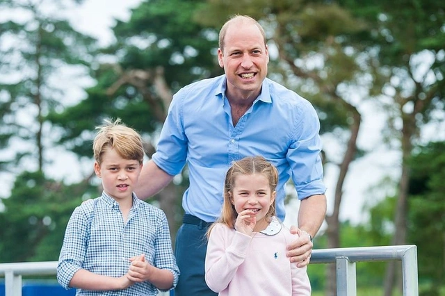 Принц Уильям с детьми посетил концерт певицы Тейлор Свифт в Лондоне