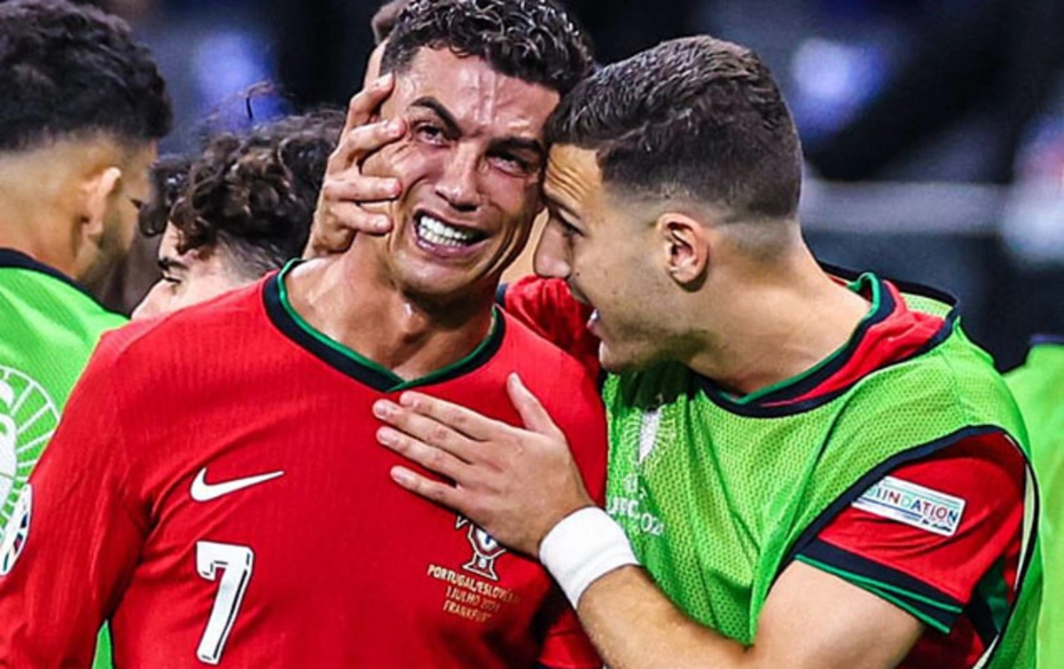 Роналду заплакал после незабитого пенальти в матче 1/8 финала Евро-2024-(ВИДЕО-ФОТО)