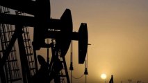 Доходы России от нефти и газа упали