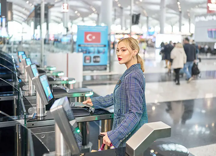 Türkiyə aeroportlarında sərnişinlərin yoxlanışı SƏRTLƏŞDİRİLDİ- BAQAJLAR AÇILACAQ
