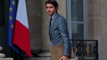 Премьер Франции Атталь заявил, что подаст в отставку