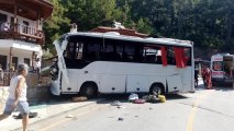 Türkiyədə turist avtobusu qəzaya uğradı: Ölən və yaralananlar var