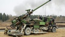 Франция предоставит Украине гаубицы Caesar и легкие танки