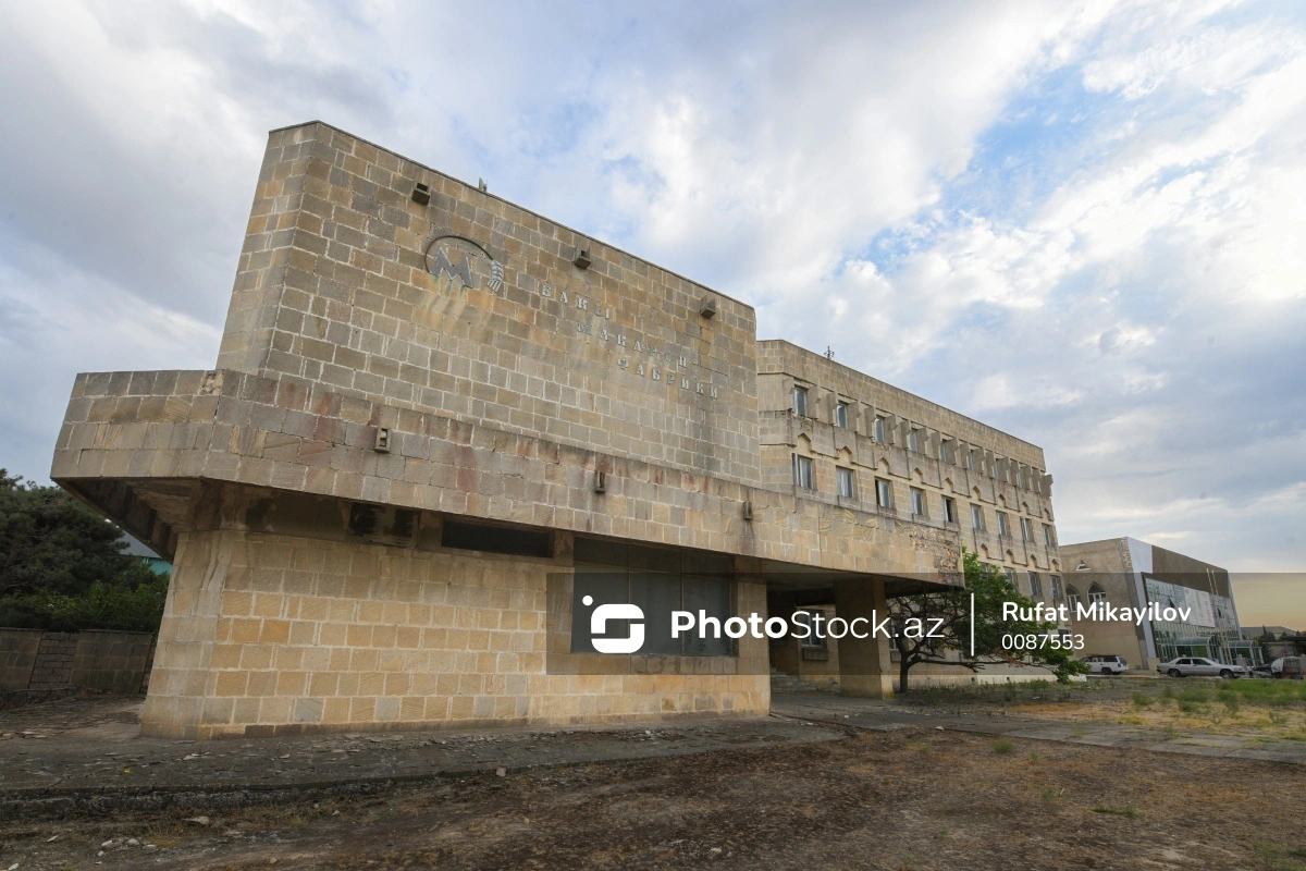 Некогда известная на всем Южном Кавказе Бакинская макаронная фабрика сегодня напоминает руины-ФОТО