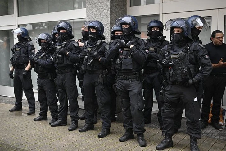 Немецкая полиция предотвратила теракт перед финалом ЧЕ по футболу в Берлине