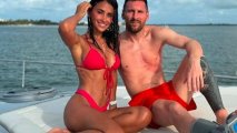 Messi və həyat yoldaşı Antonella ilə SƏMİMİ FOTOları