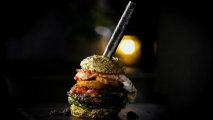 Ən bahalı hamburger: 9 min manata satılıb