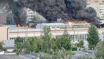Сильный пожар в Екатеринбурге-(видео)