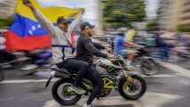 Венесуэла разрывает дипотношения с Перу