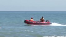 Сотрудники МЧС спасли мужчину, которого унесло на катере в открытое море