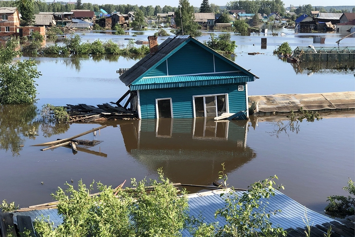 Rusiyada leysan: 200-dən çox evi su basdı