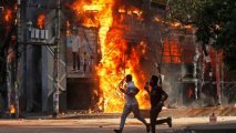 Не менее 300 человек погибли в ходе беспорядков в Бангладеш