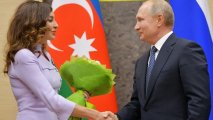 Vladimir Putin Mehriban Əliyevanı təbrik etdi