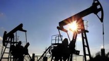 Мировые цены на нефть незначительно снизились