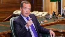 Medvedev yenə nüvə silahı ilə təhdid etdi