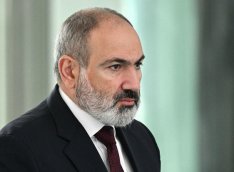 Paşinyan: “İlk dəfə olaraq Ermənistan və Azərbaycan problemi masa arxasında həll etdi”