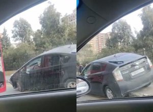 В Баку Prius столкнулся с автобусом - ВИДЕО