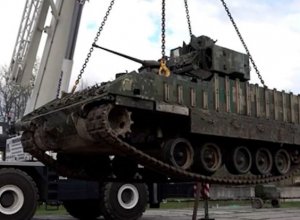 Трофейный танк Leopard покажут на выставке в Москве - ВИДЕО