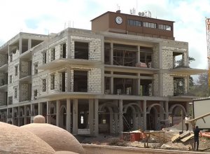 Обнародованы кадры строящегося в Шуше нового жилого комплекса - ВИДЕО