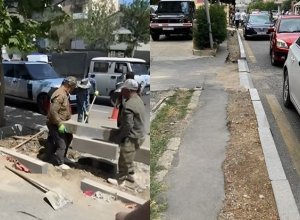 В Баку восстанавливается тротуар, снесенный с целью создания парковки - ВИДЕО