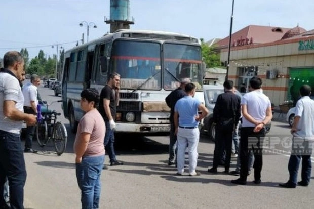 Автобус сбил насмерть пешехода в Лянкяране-ФОТО