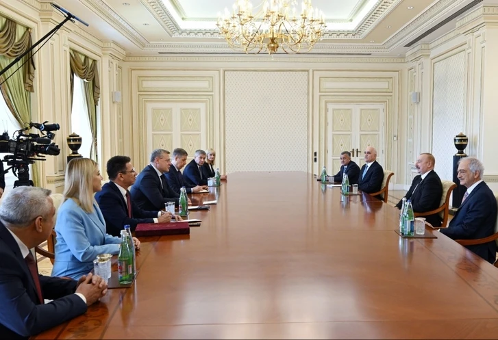 Президент Ильхам Алиев принял губернатора Астраханской области РФ-ФОТО