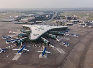 В Бакинском аэропорту пассажиропоток в апреле увеличился на 50%