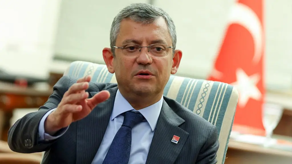 Глава турецкой партии прибудет в Азербайджан