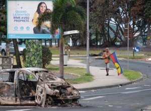 Французские войска и полиция не могут восстановить контроль над Новой Каледонией