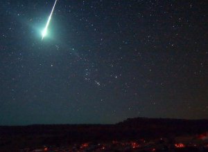 Над Португалией пролетел метеорит - Видео
