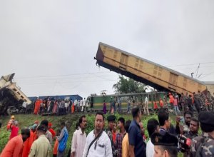 В Индии в результате столкновения двух поездов погибли 15 человек