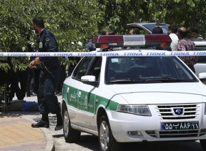 СМИ: В Иране при нападении на авто с избирательными урнами погибли два человека