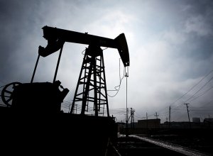 Мировые цены на нефть подорожали менее чем на 1%