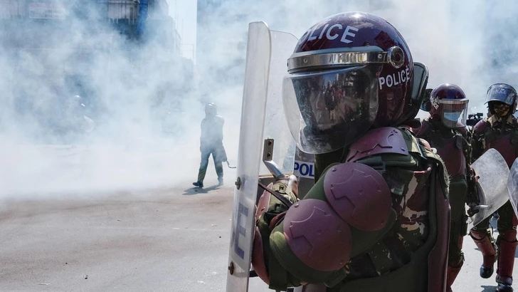 В ходе антиправительственных протестов в Кении погибли около 40 человек