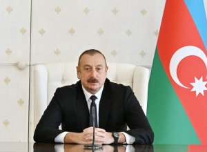 Ильхам Алиев пригласил Масуда Пезешкиана посетить Азербайджан