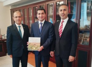 Посольство Турции презентовало Гаджиеву книгу «Секреты Азербайджана»-(фото)