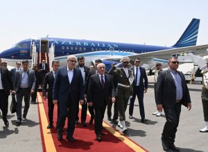 Премьер-министр Азербайджана Али Асадов отправился в Иран