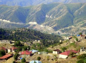 Возвращение жителей в село Гюлябирд Лачынского района начнется в этом году