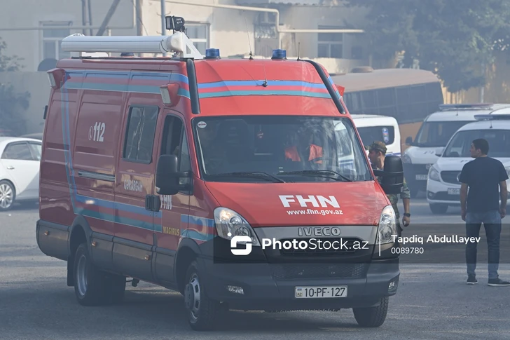 Взрыв в жилом доме в Баку: есть пострадавший