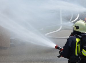 На химзаводе на западе Германии произошел пожар