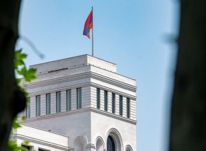 Ermənistanla sülhə maneə: konstitusiya, türk düşmənlərinə qoyulan heykəllər - ANALİZ