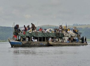 На востоке ДР Конго 78 человек погибли при крушении судна на озере