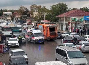 В Забрате машина сбила пешехода, на дороге образовалась пробка