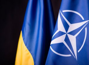 СМИ: США могут пригласить Украину в НАТО в случае победы Харрис